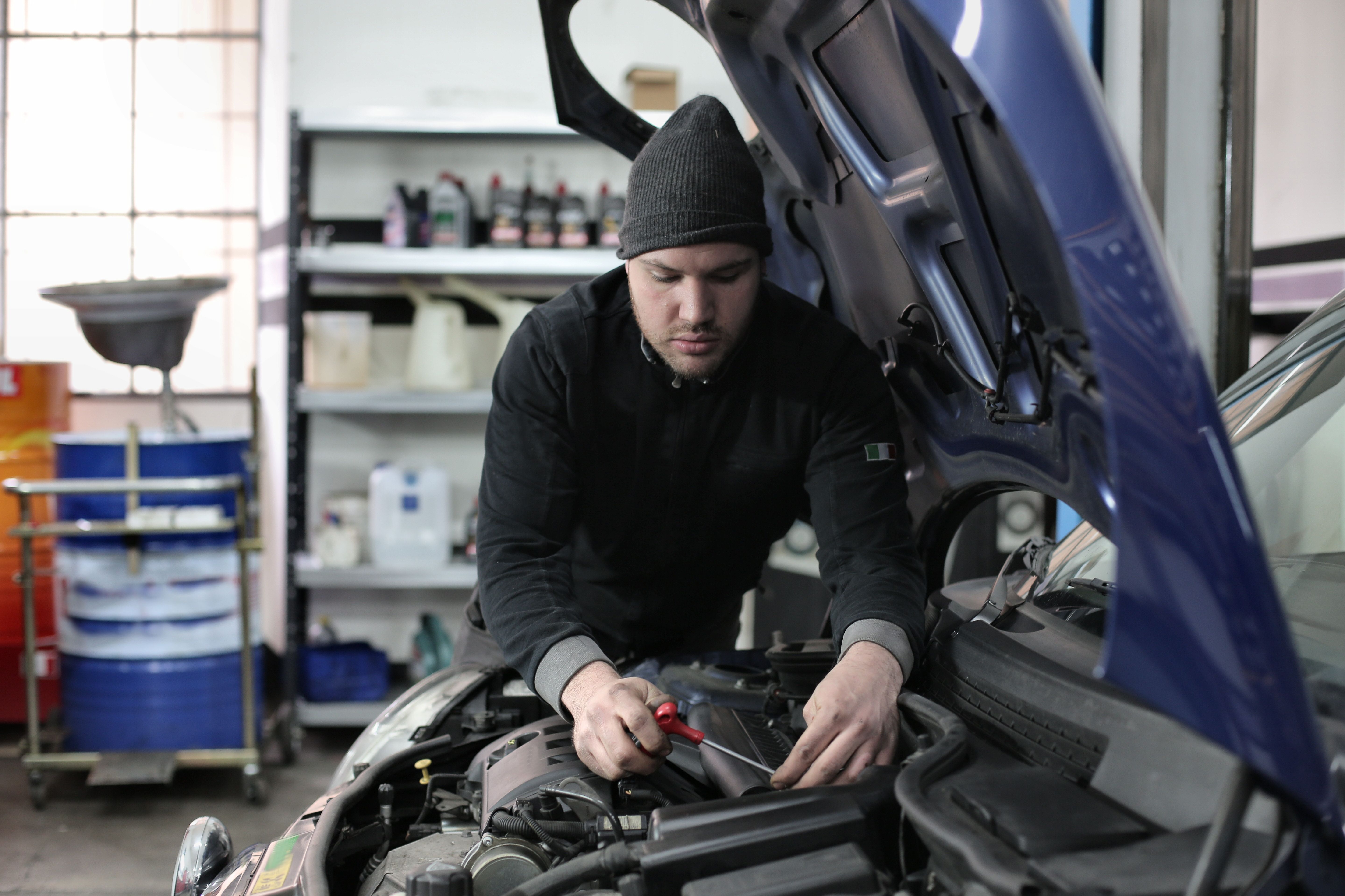 Entretien et révision à Martigues : pourquoi ne pas attendre la panne pour passer au garage ?