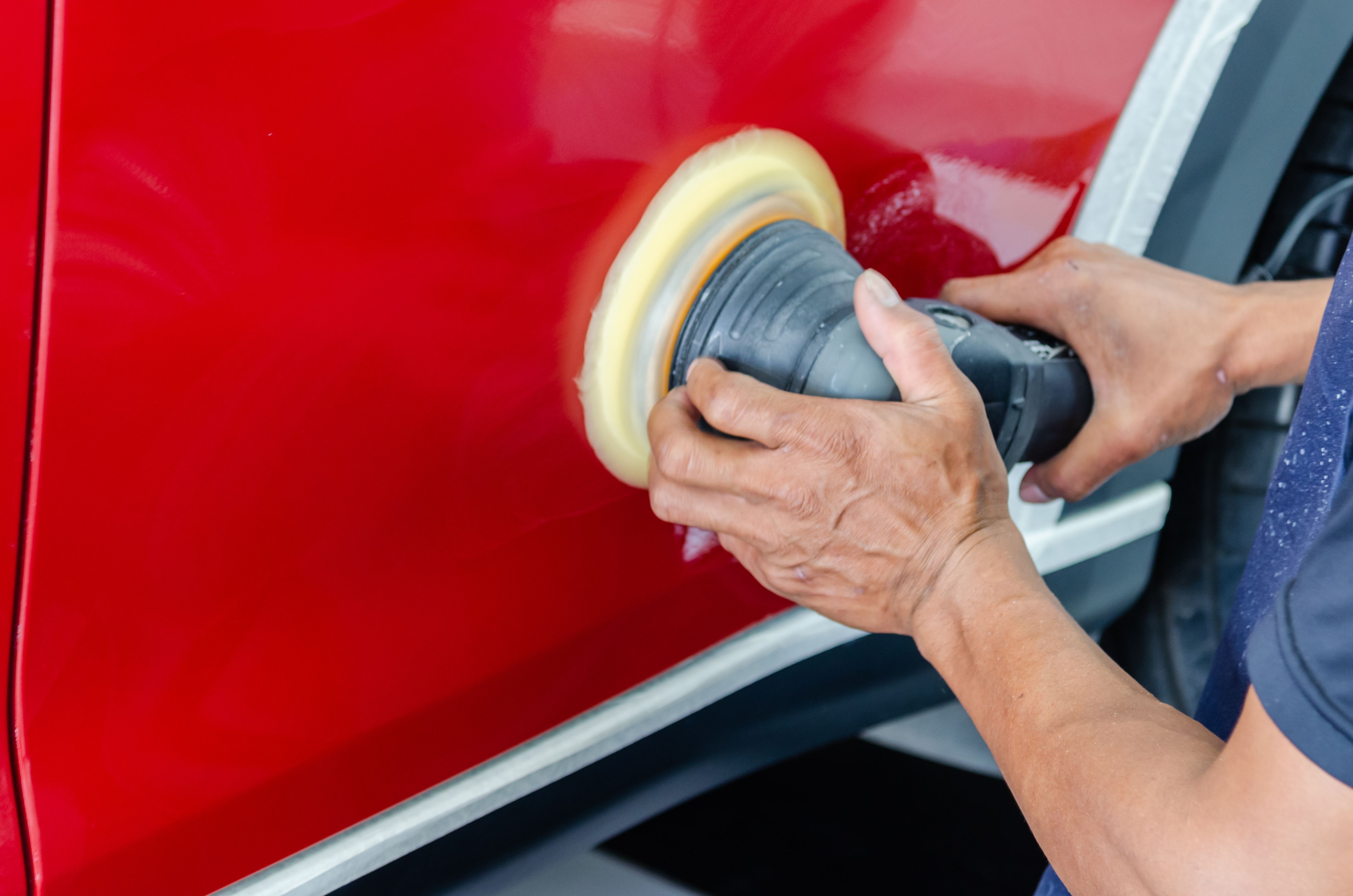 Carrosserie à Martigues : choc, rayure, pare-brise, comment être pris en charge rapidement ?